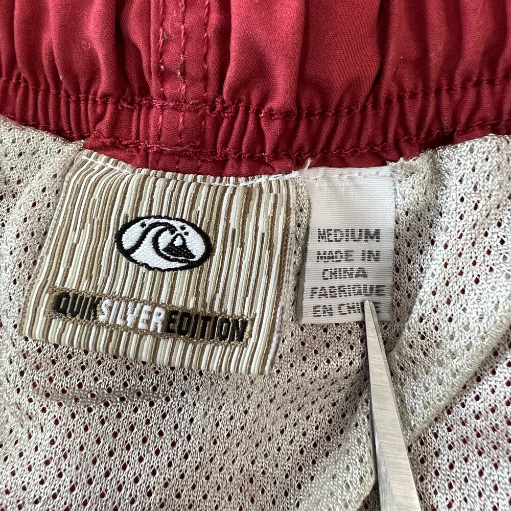 Quiksilver Edition Red Floral Lined Swim Trunks - Men's Size Medium - Picture 6 of 12